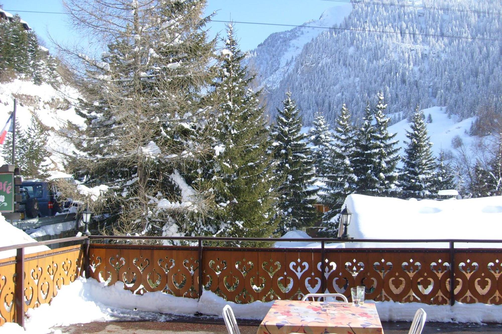 Chalet-Hotel Du Borderan La Clusaz Exteriör bild