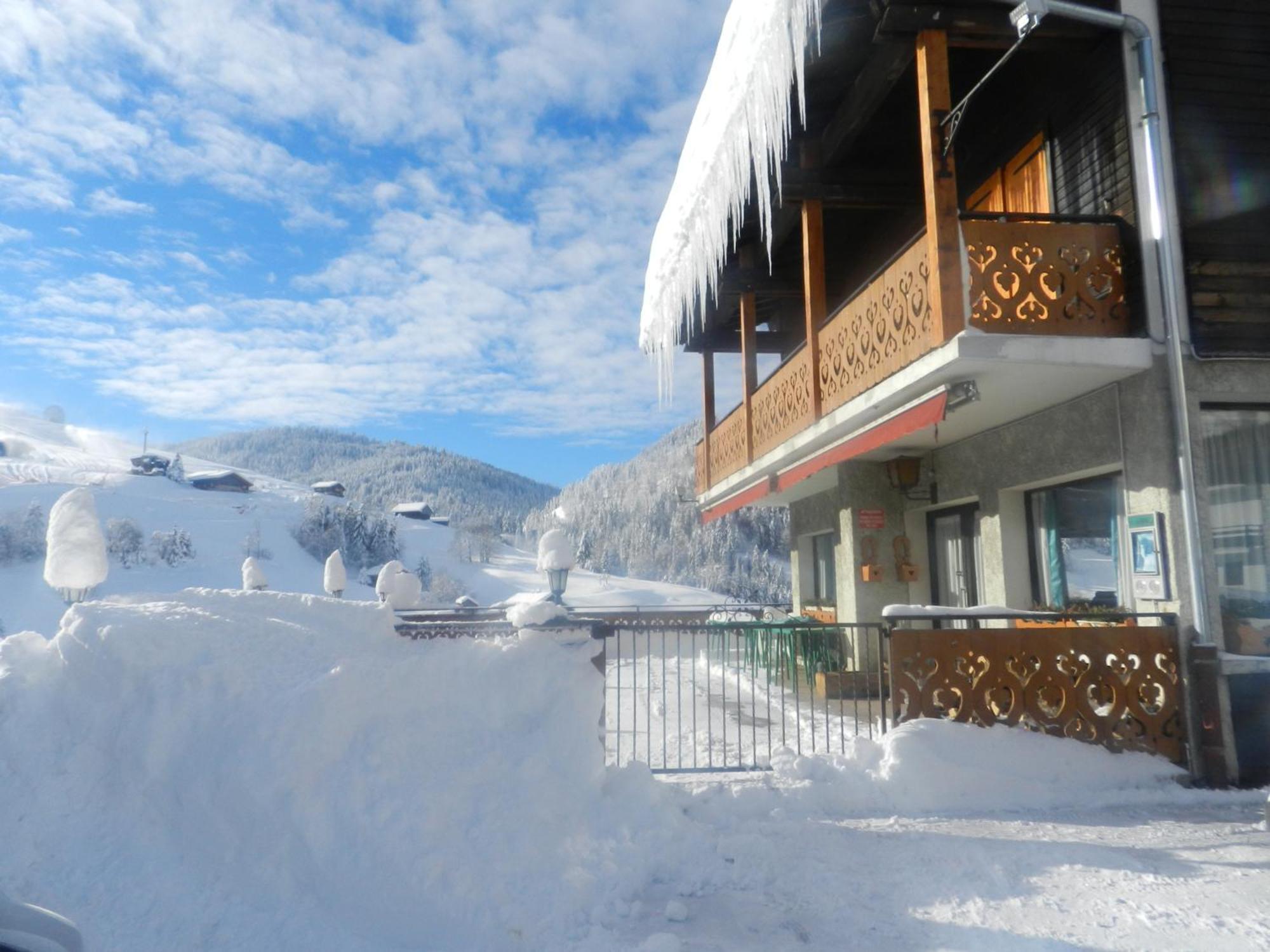 Chalet-Hotel Du Borderan La Clusaz Exteriör bild